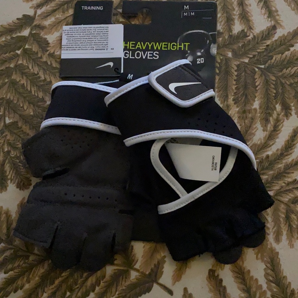 Nike gloves